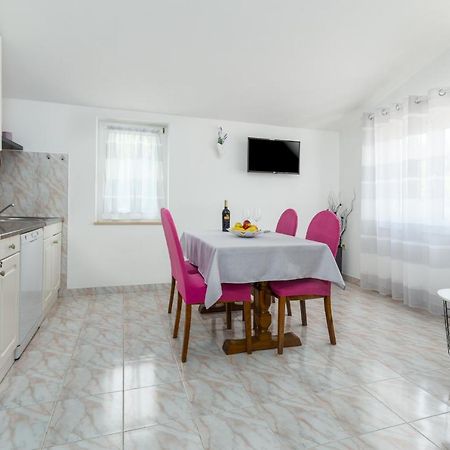 Apartments Emil بولا المظهر الخارجي الصورة