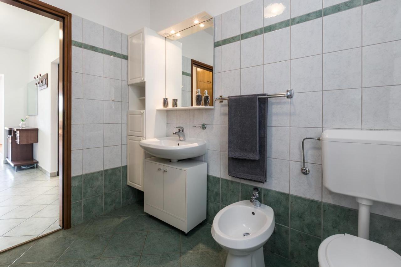 Apartments Emil بولا المظهر الخارجي الصورة