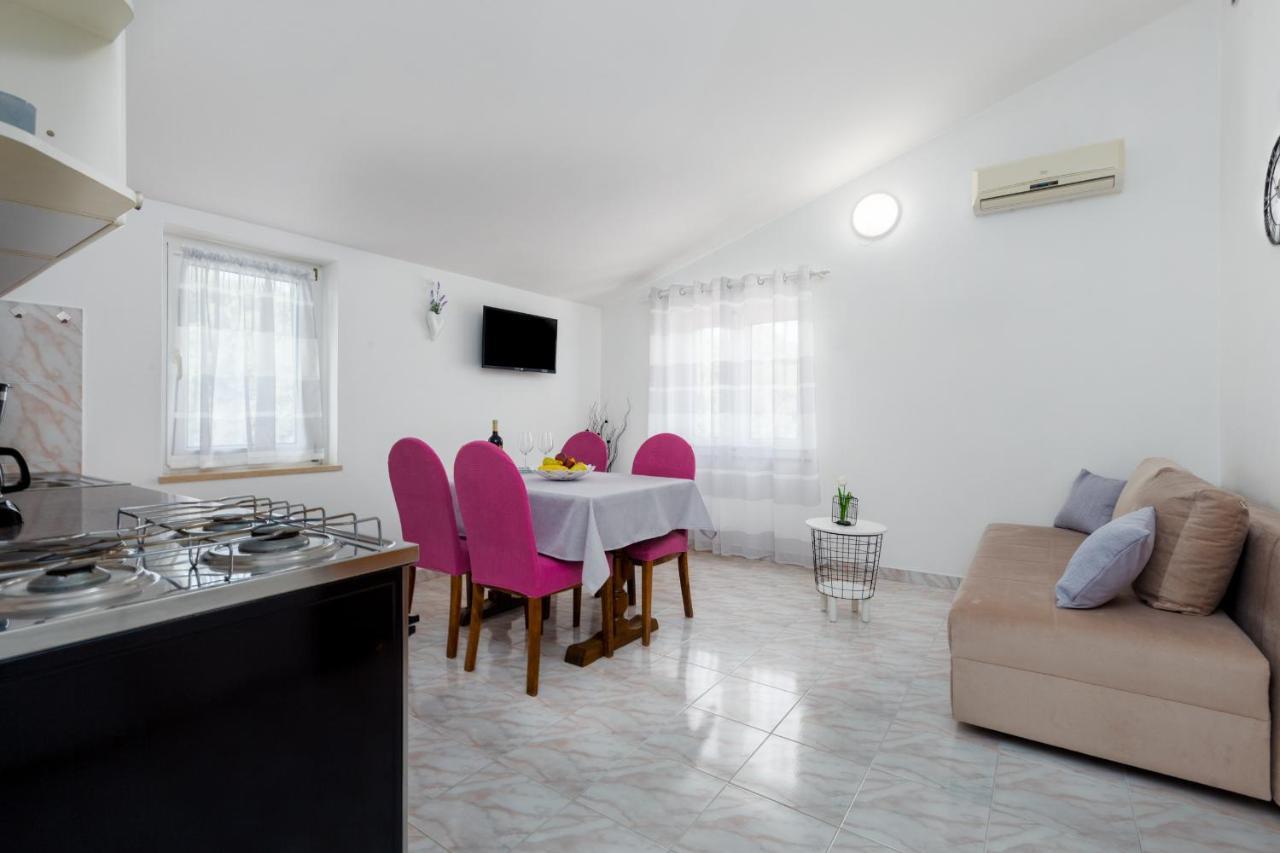 Apartments Emil بولا المظهر الخارجي الصورة