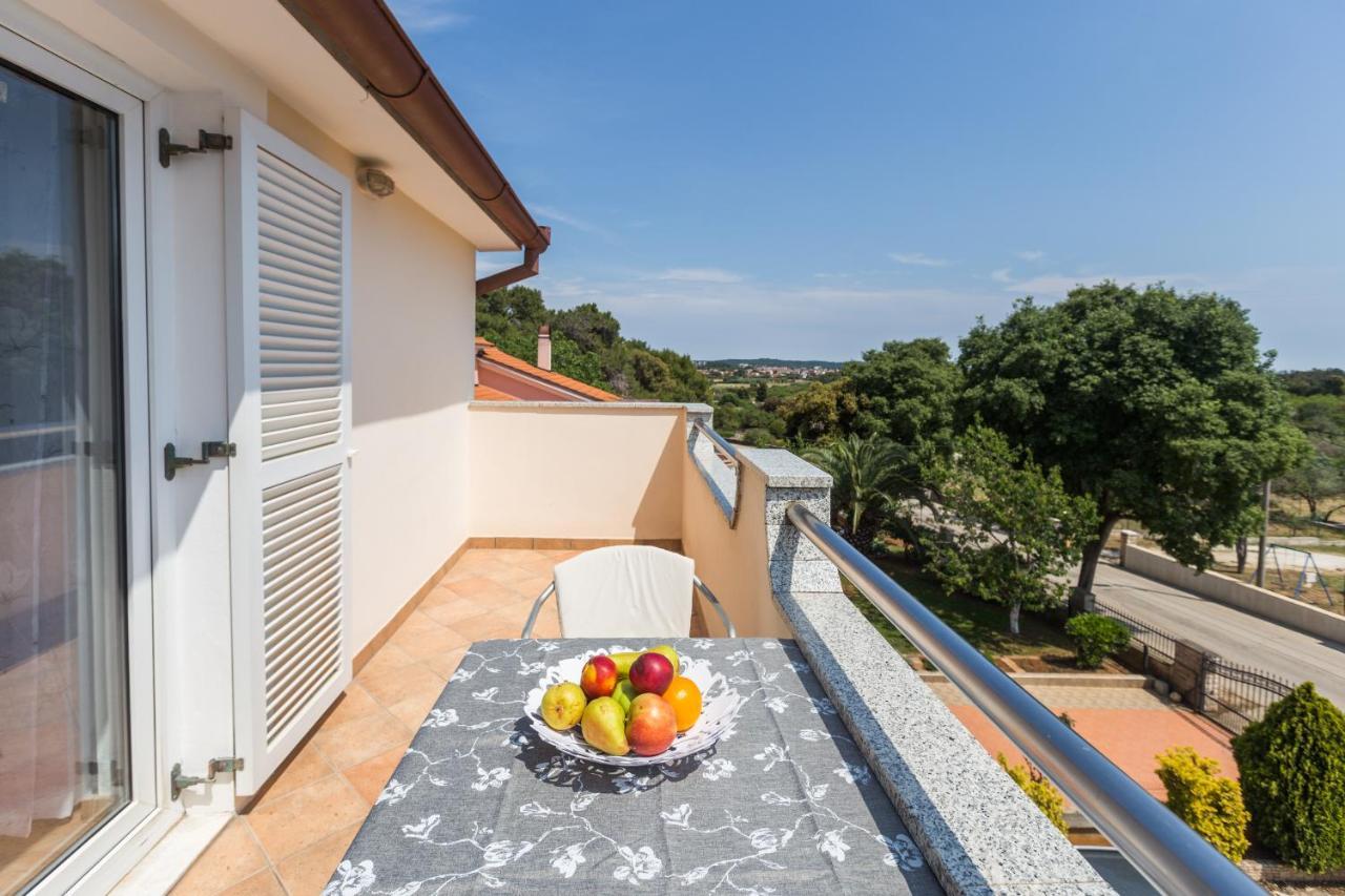 Apartments Emil بولا المظهر الخارجي الصورة
